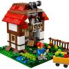 Do choi Lego lam thanh ngoi nha va nguoi 100x100 - Nguồn gốc và tác dụng của đồ chơi Lego cho bé