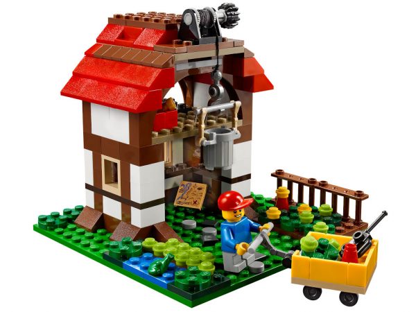 Đồ chơi Lego làm thành ngôi nhà cho bé