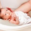 quy trinh tam cho tre so sinh 100x100 - Cách tắm đúng cách cho trẻ sơ sinh mẹ cần biết