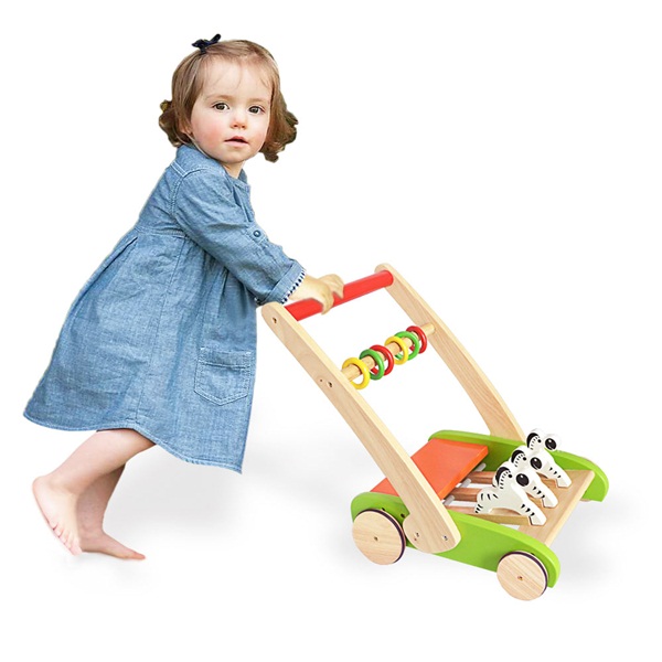 xe tap di cho cac be - Bí kíp chọn đồ chơi bằng gỗ cho từng giai đoạn phát triển của bé