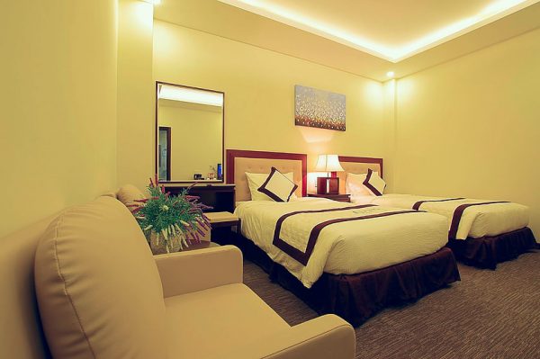phong nghi sang trong am cung 600x399 - Top 10 khách sạn giá rẻ ở Phú Quốc chất lượng nhất