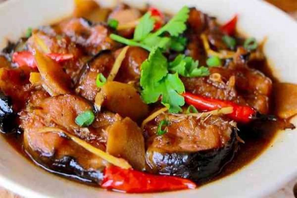 4.Ca tre kho nghe 600x400 - Top 15 món cá kho làm gia đình bạn phải gật đầu khen ngon vì "GHIỀN"